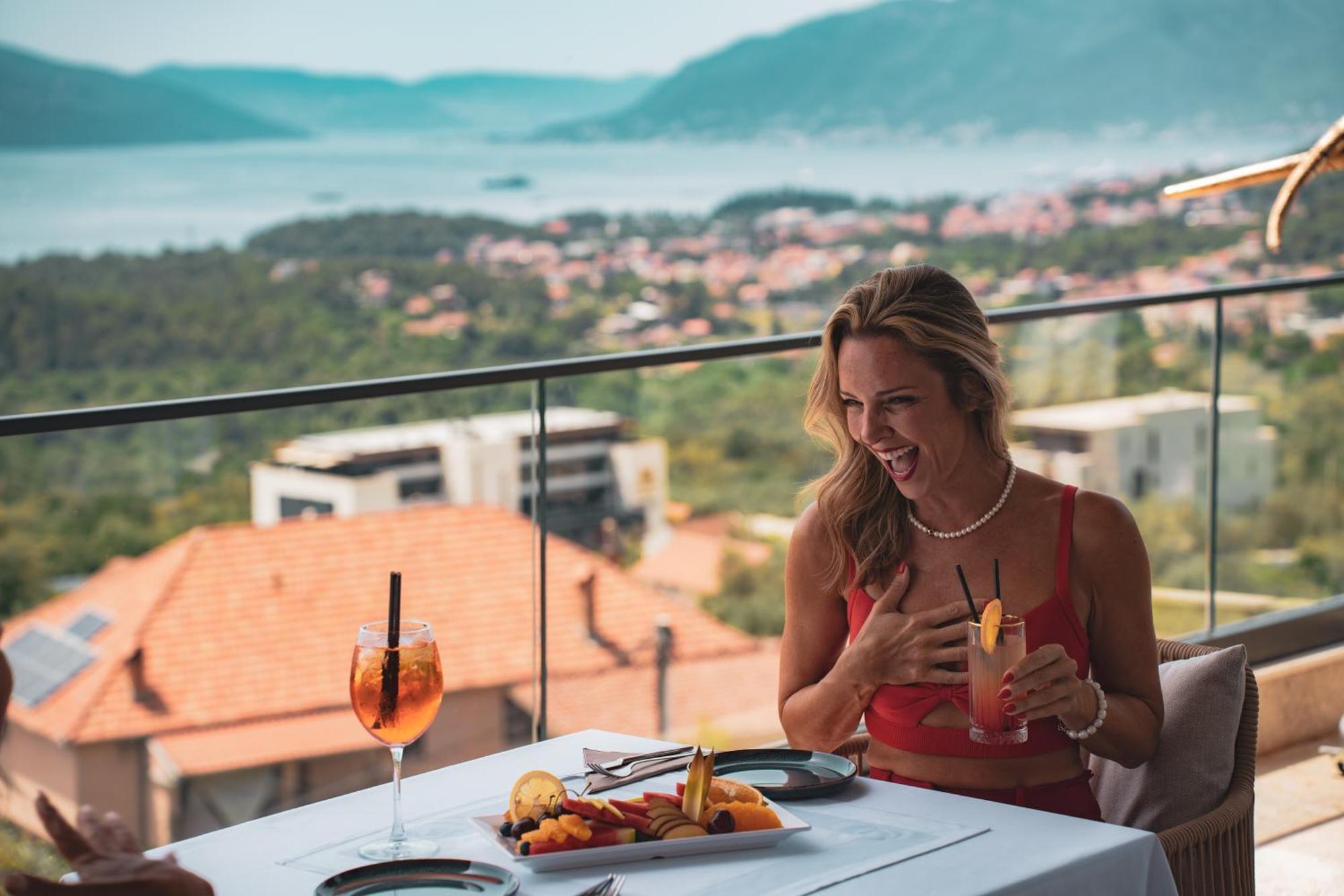 Royal Blue Resort & Residences Kavač Eksteriør bilde