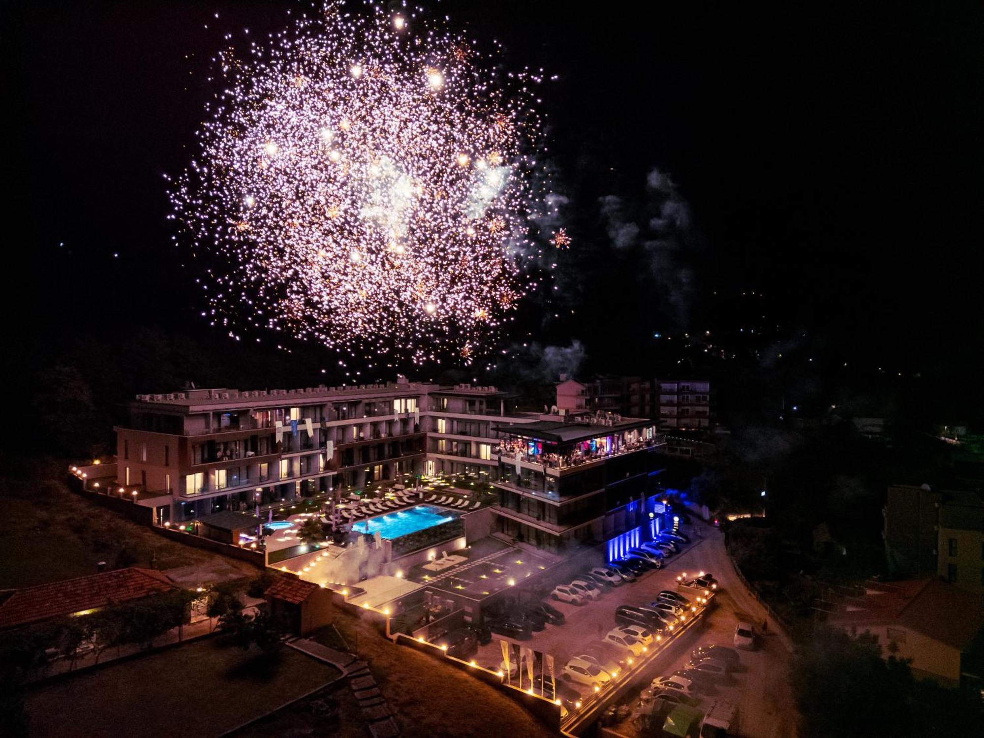 Royal Blue Resort & Residences Kavač Eksteriør bilde