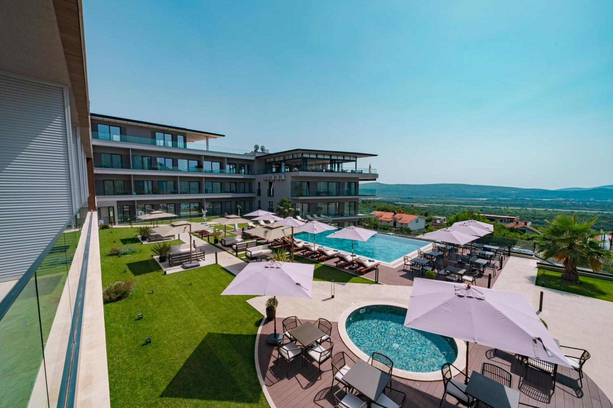Royal Blue Resort & Residences Kavač Eksteriør bilde