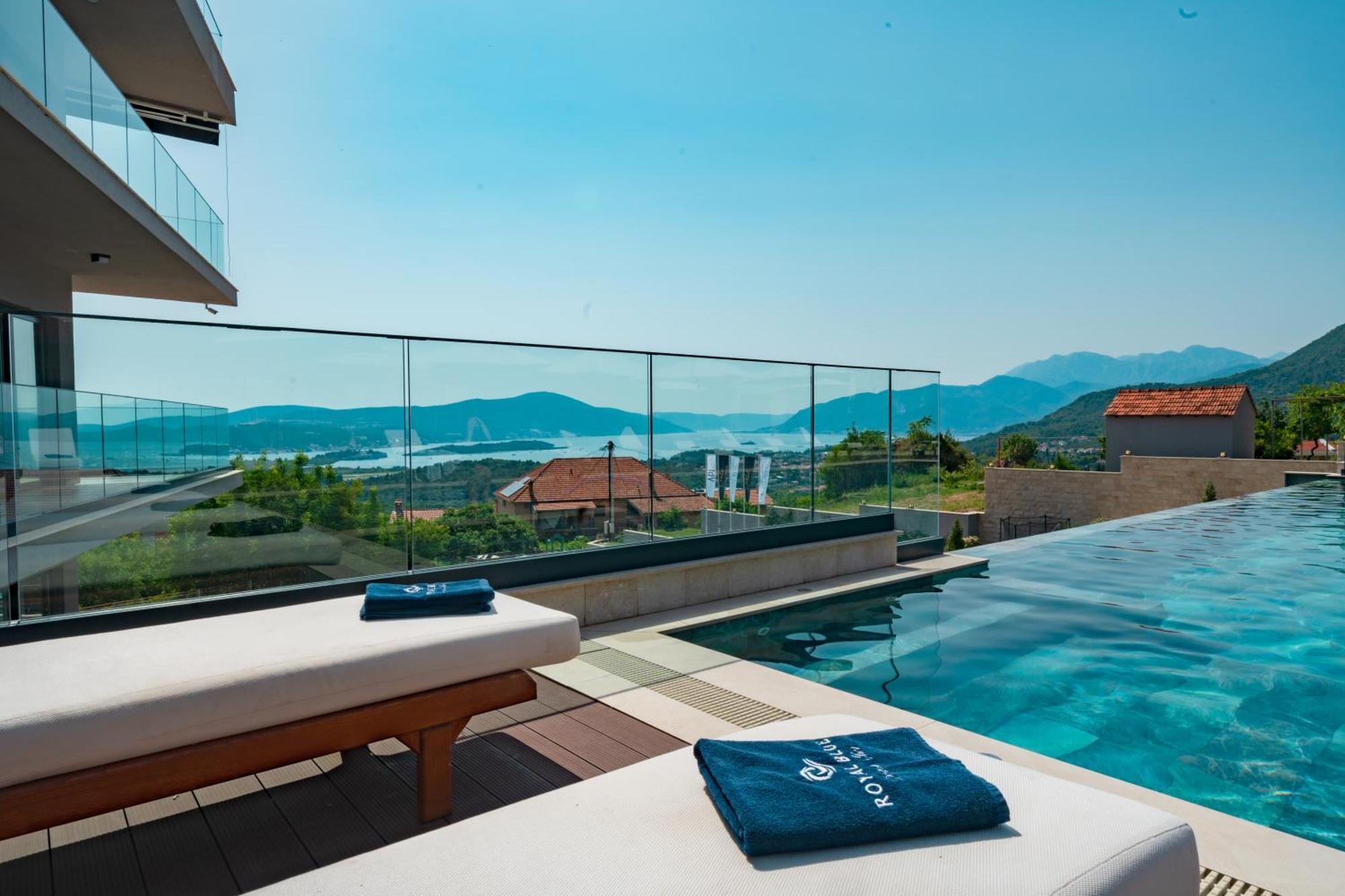 Royal Blue Resort & Residences Kavač Eksteriør bilde